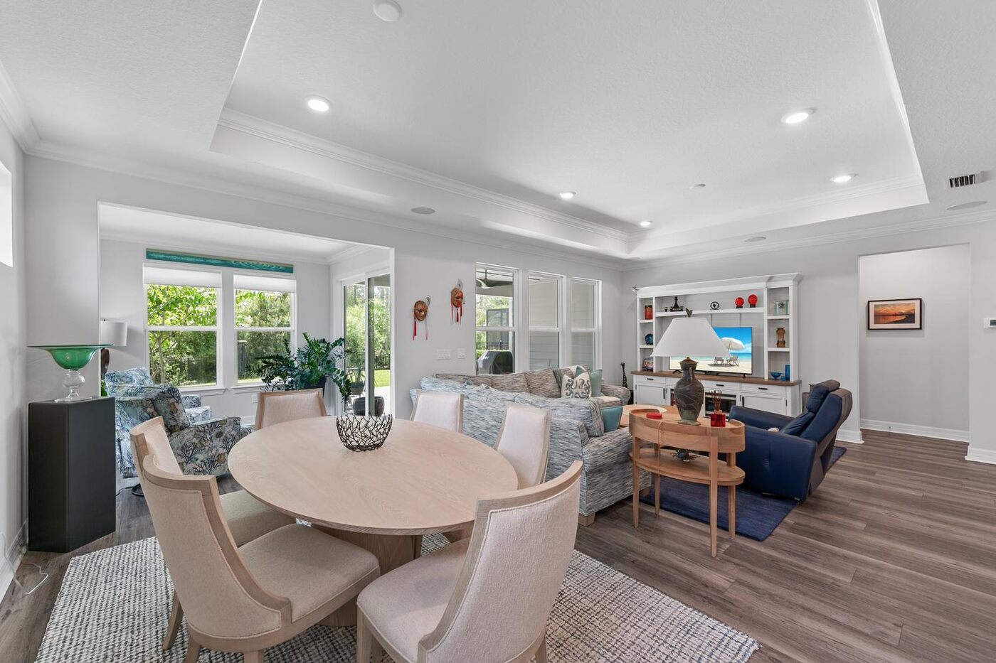 126 Sand Harbor Drive &mdash; the dining room