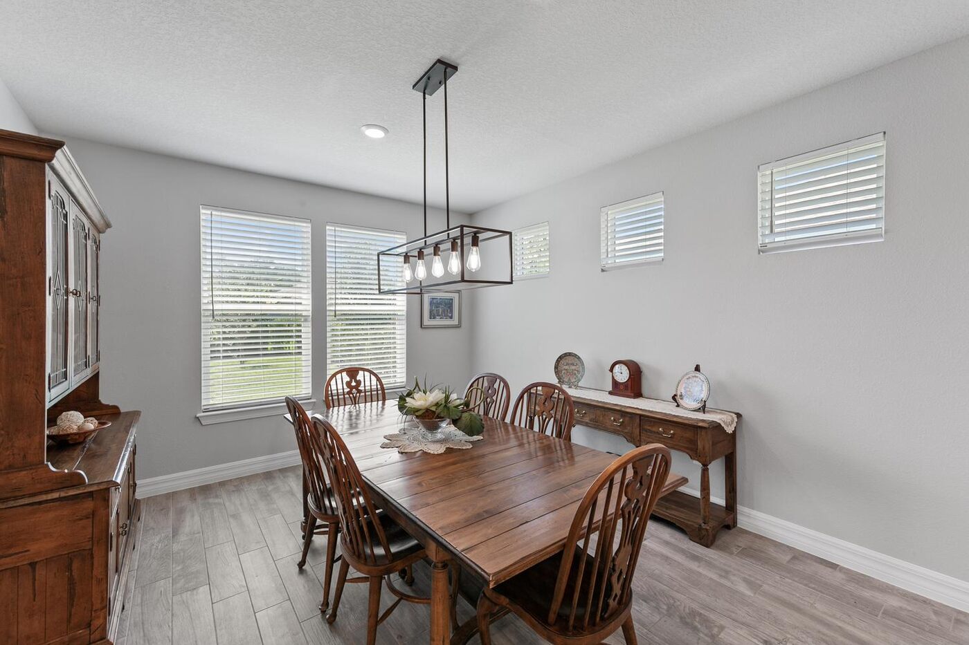 129 Cattail Bay Drive — the dining room
