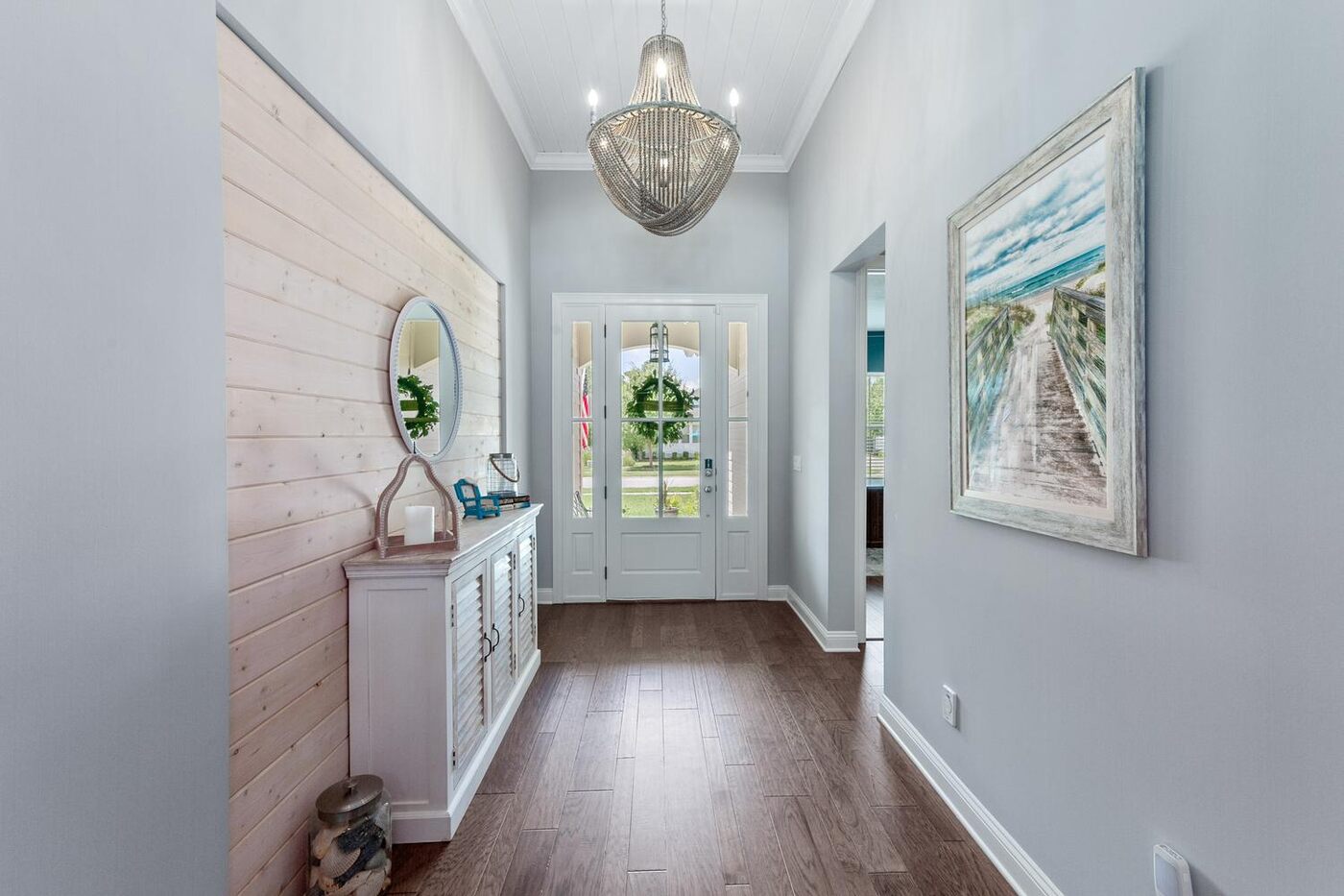151 Littlewood Road &mdash; the foyer