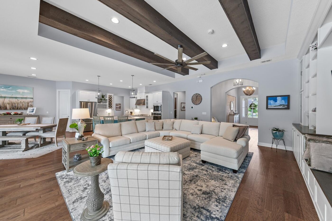 151 Littlewood Road &mdash; the great room