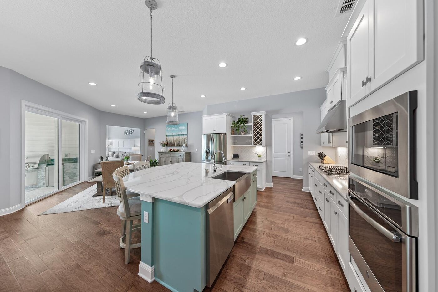 151 Littlewood Road &mdash; the kitchen island