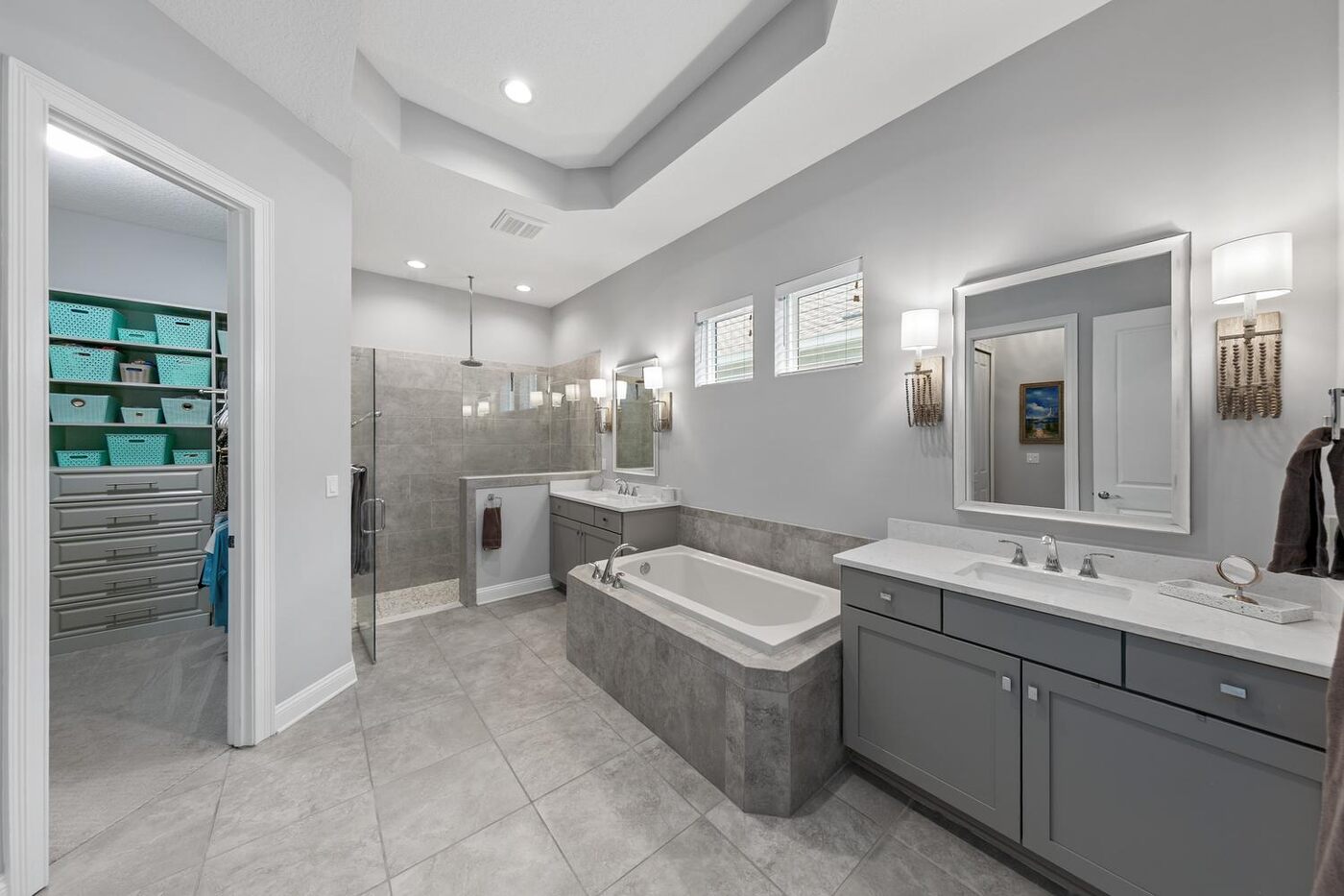 151 Littlewood Road &mdash; the vanity