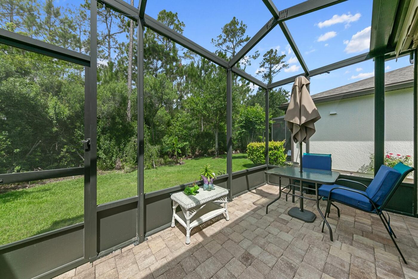 163 Goldenrod Park Road &mdash; the screened lanai