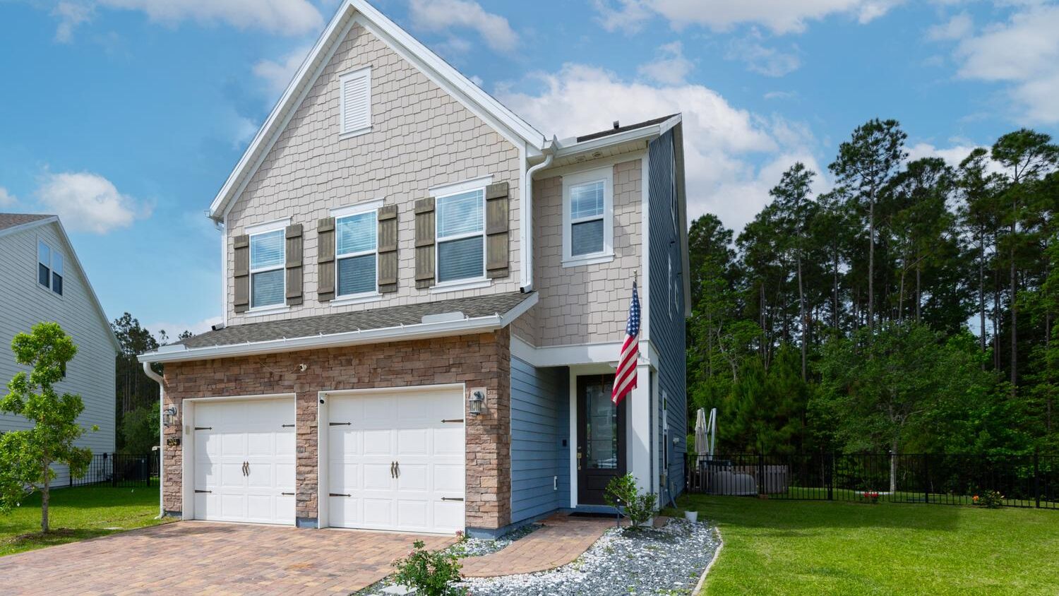 204 Silver Creek Place &mdash; the front elevation