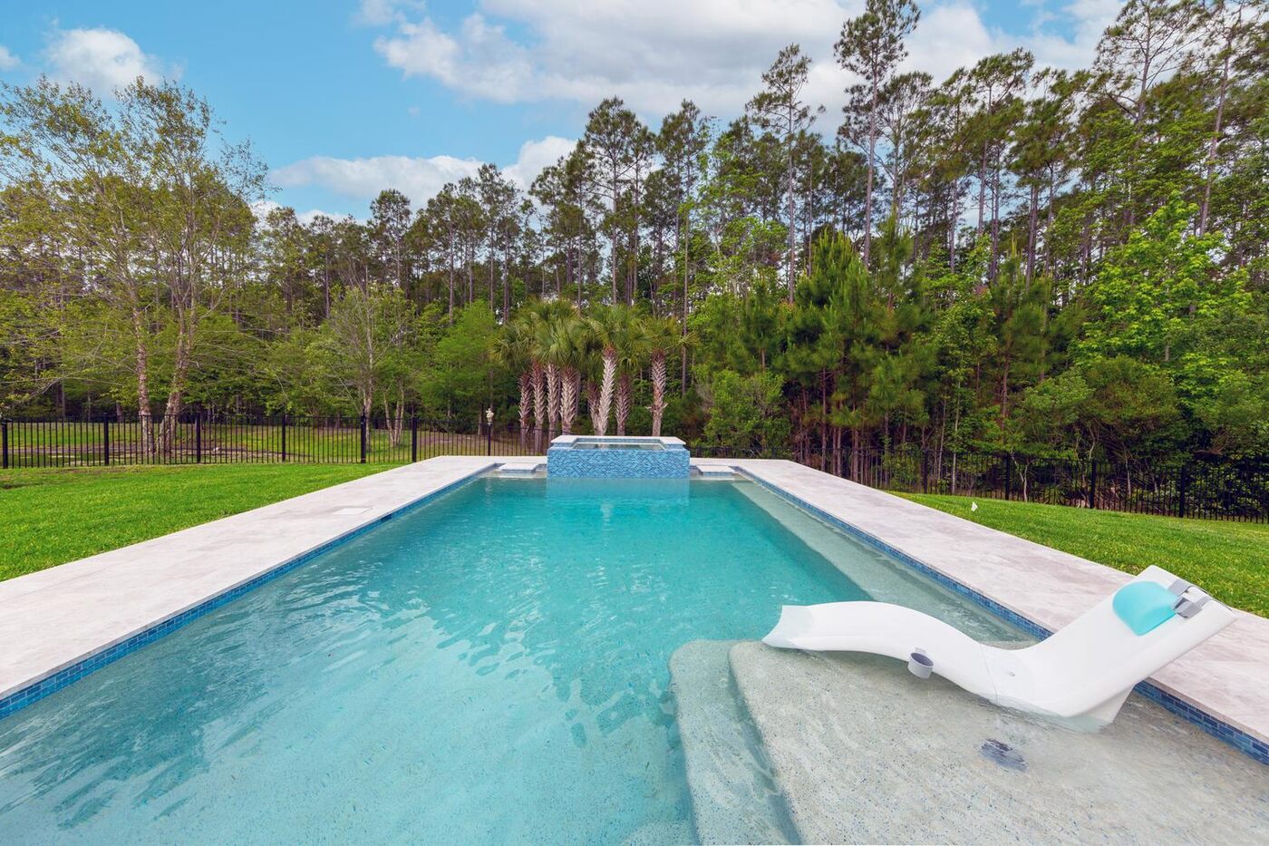 204 Silver Creek Place &mdash; the pool