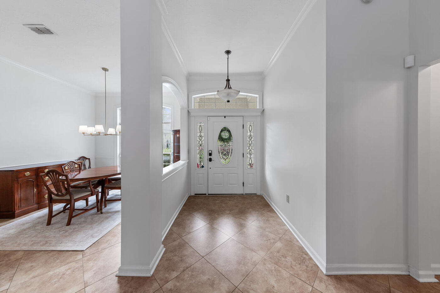 240 Shell Bluff Court &mdash; the foyer