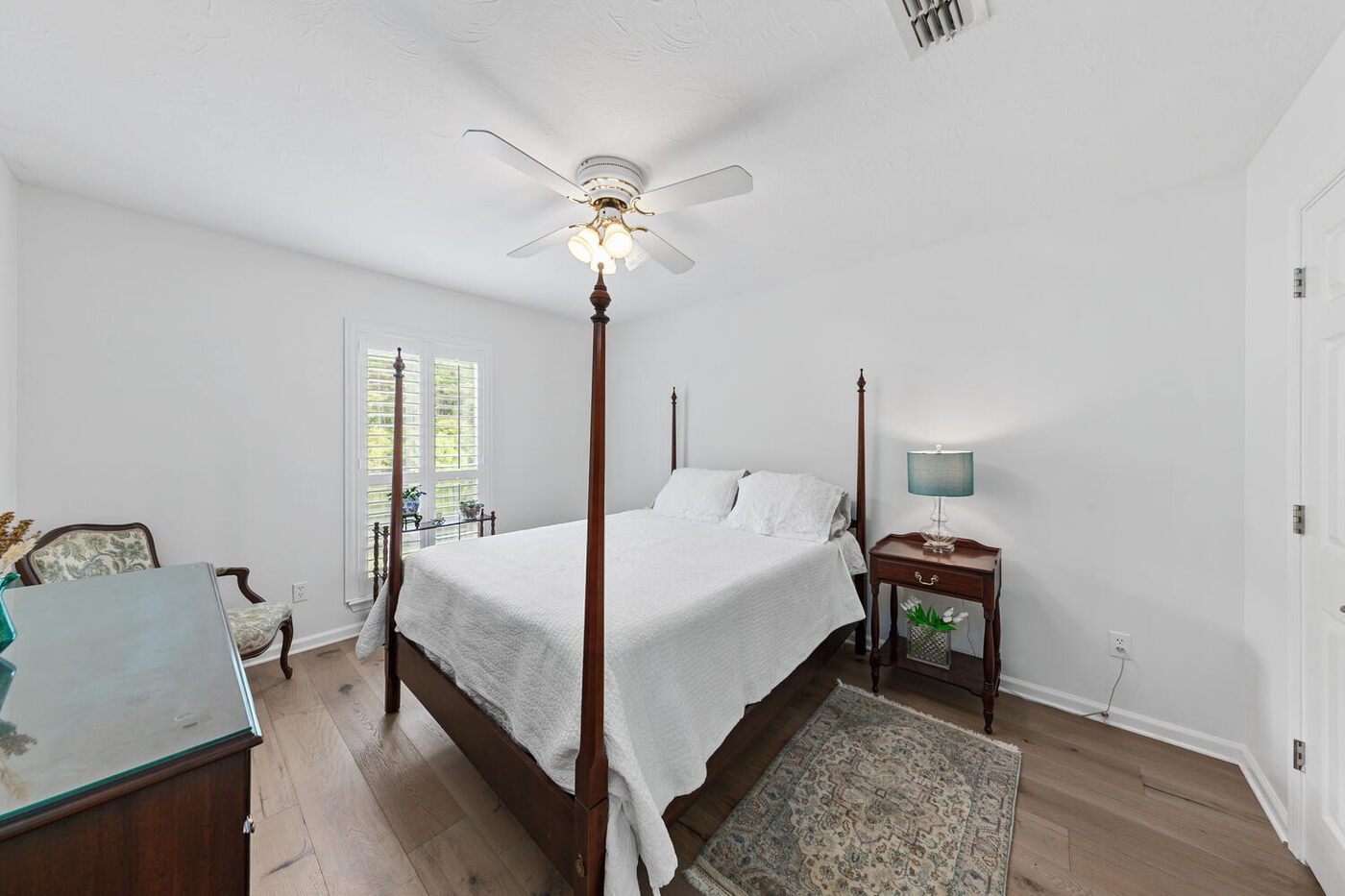 240 Shell Bluff Court &mdash; a guest bedroom