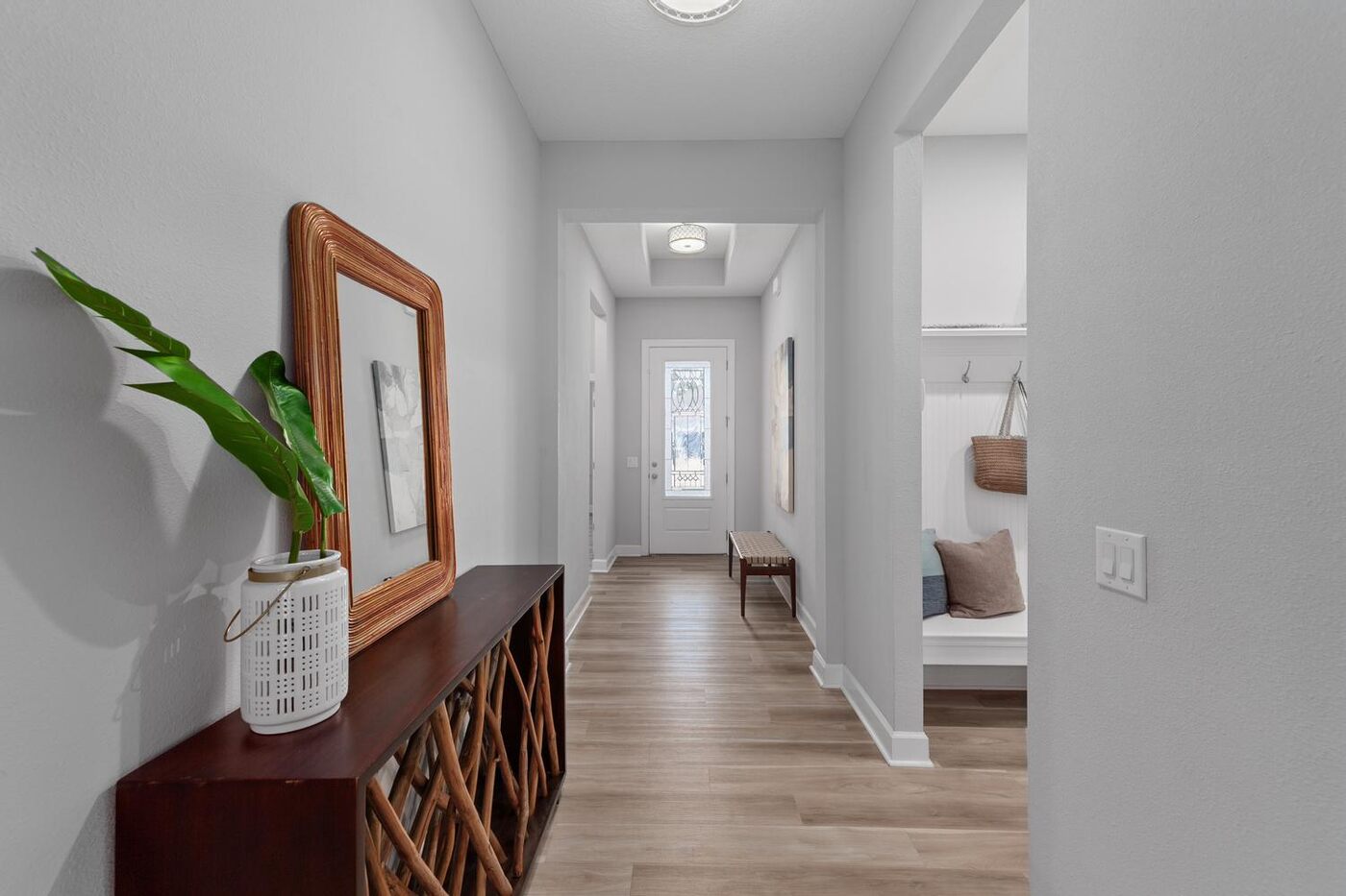 330 Silver Sage Lane &mdash; the entry hall