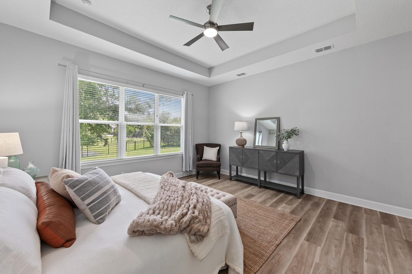 330 Silver Sage Lane &mdash; the primary bedroom