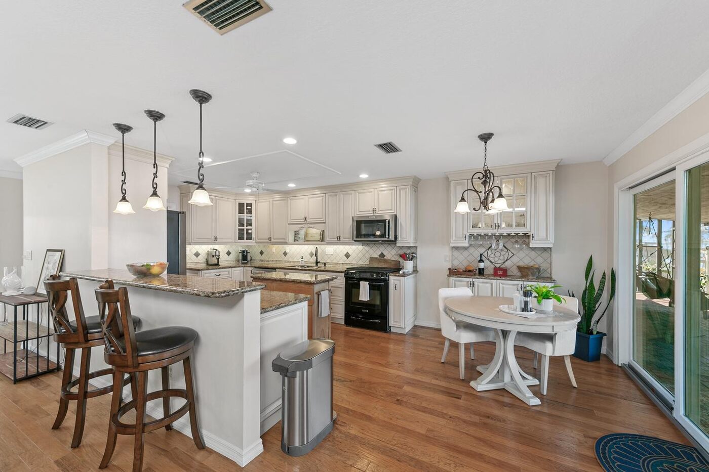 381 County Road 13 S &mdash; the kitchen island
