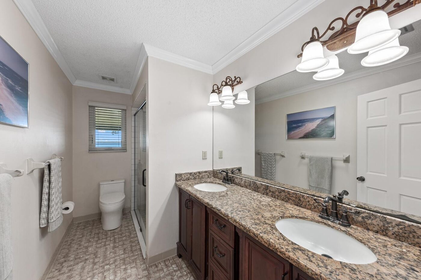381 County Road 13 S &mdash; the vanity