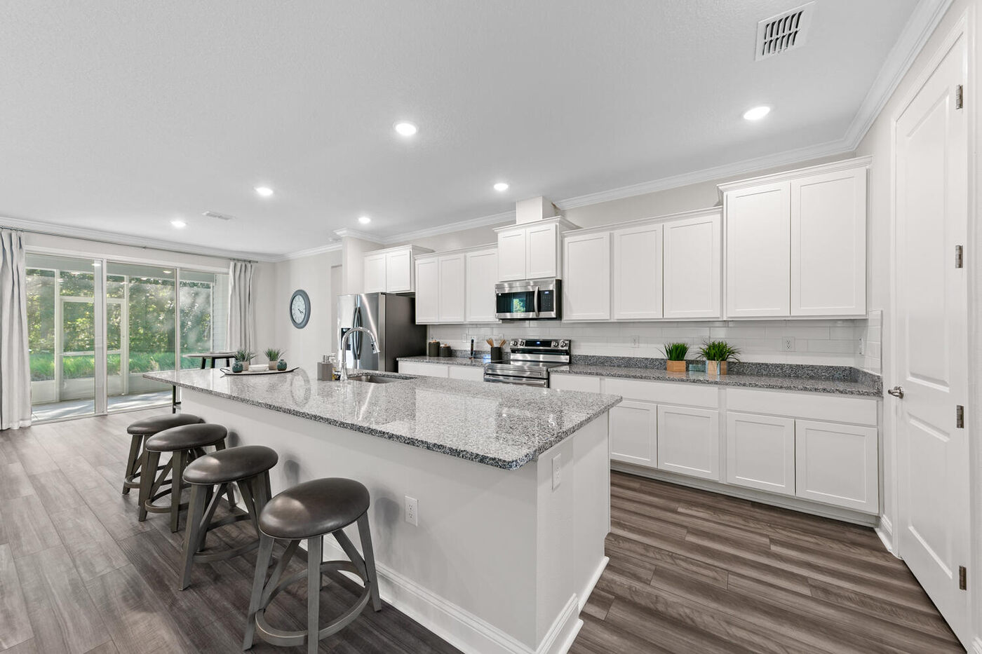 56310 Creekside Way &mdash; the kitchen island