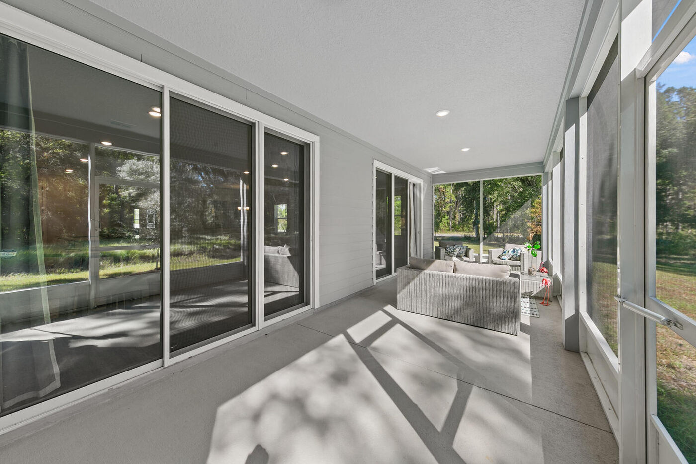 56310 Creekside Way &mdash; the lanai, out to the yard