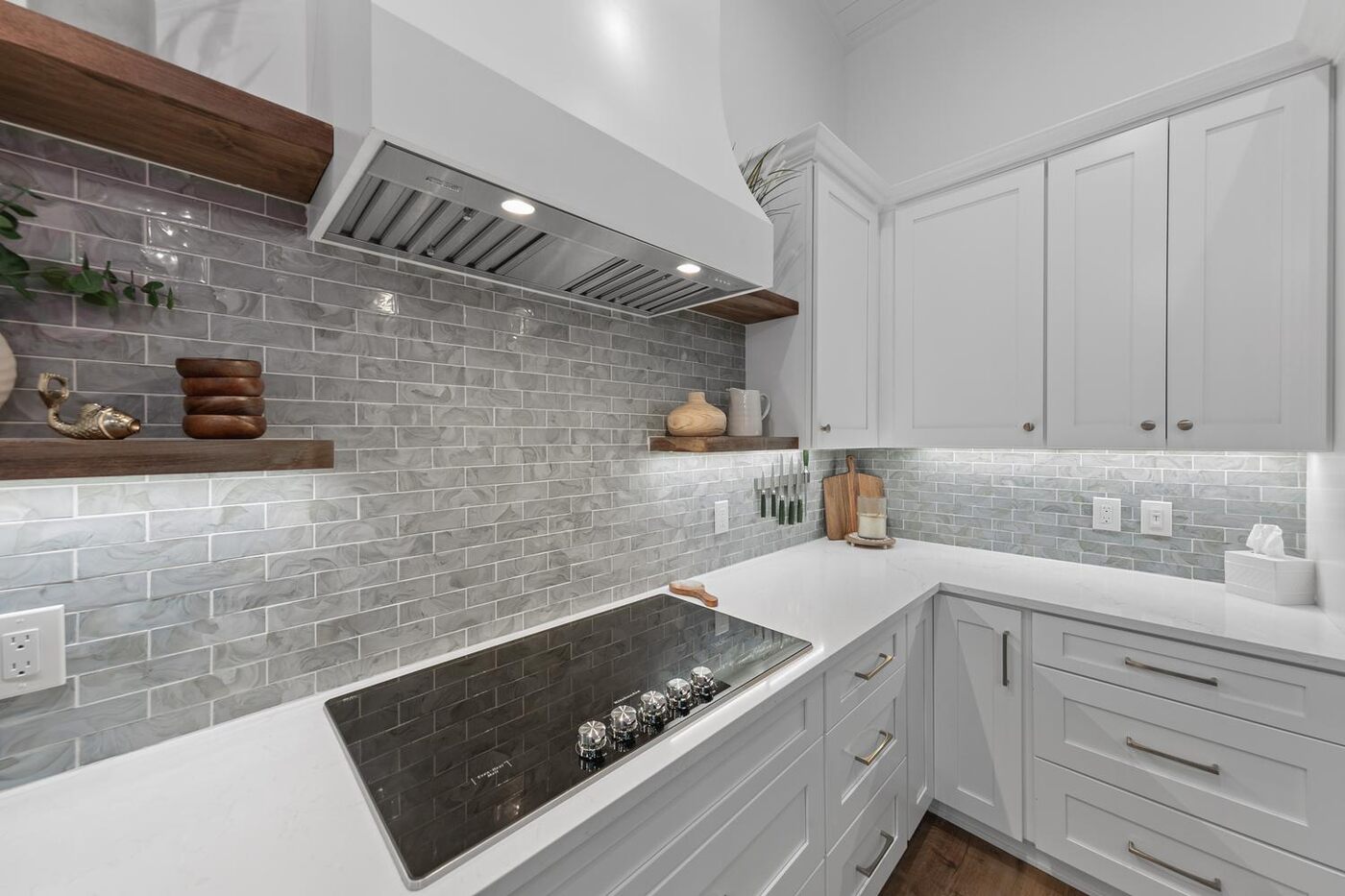 10604 Quail Ridge Drive — the range under its hood