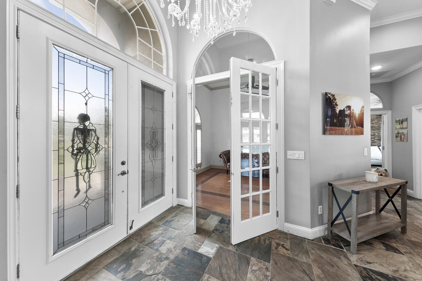 10680 Quail Ridge Drive — the entry