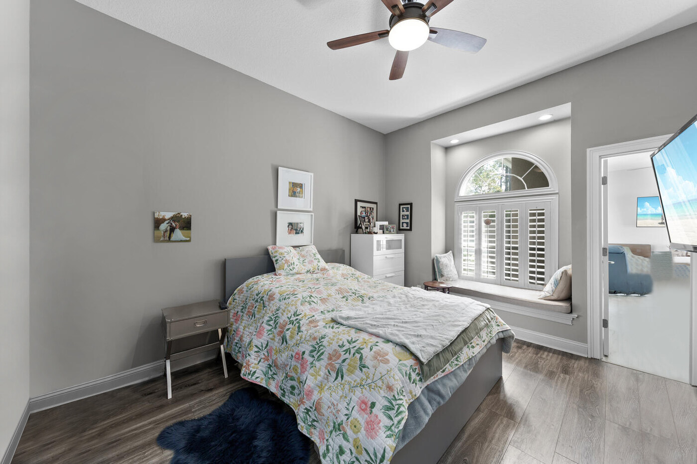 10680 Quail Ridge Drive — a guest bedroom