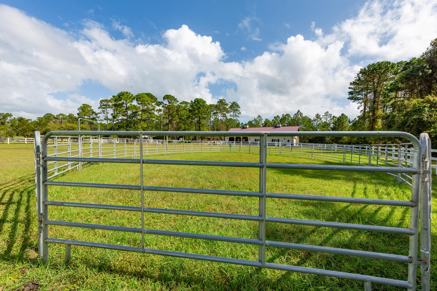 10680 Quail Ridge Drive — the round pen