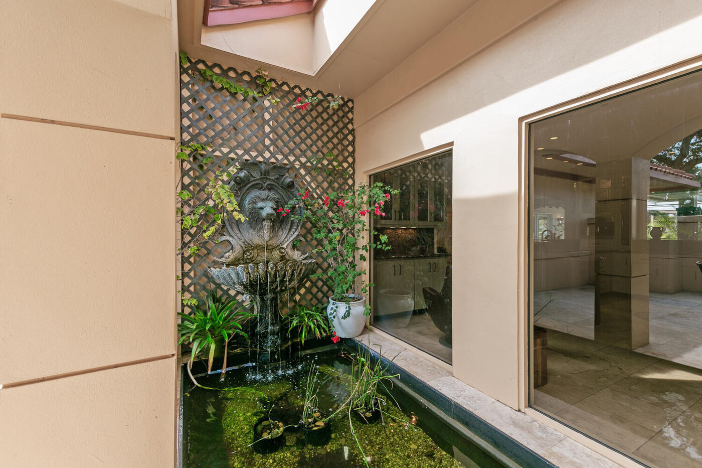 149 Twelve Oaks Lane &mdash; the courtyard colonnade