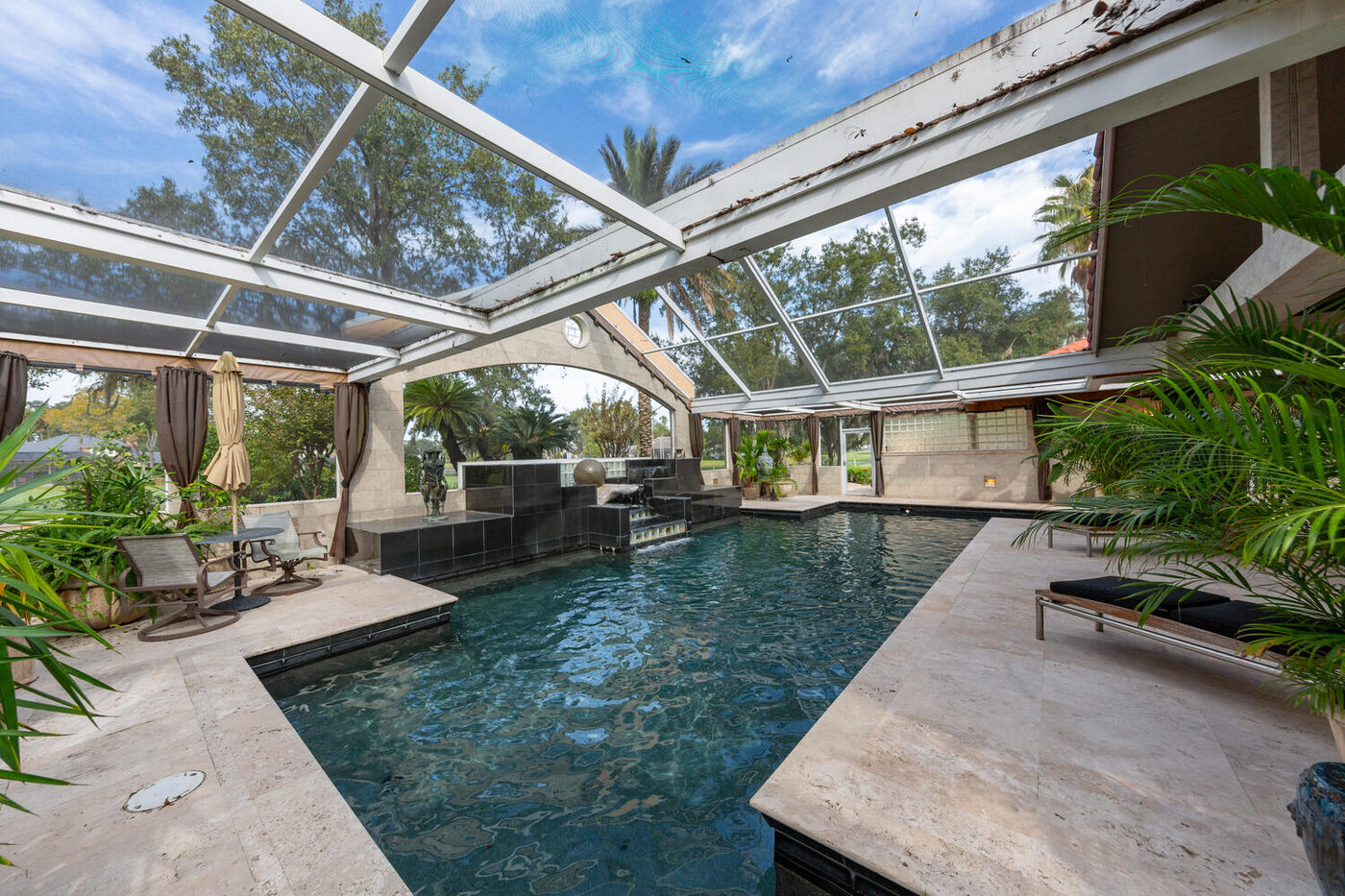 149 Twelve Oaks Lane &mdash; the enclosed pool