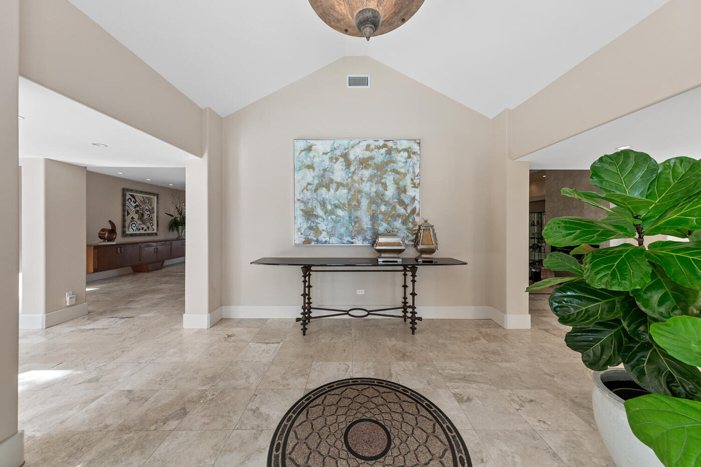 149 Twelve Oaks Lane &mdash; the living room