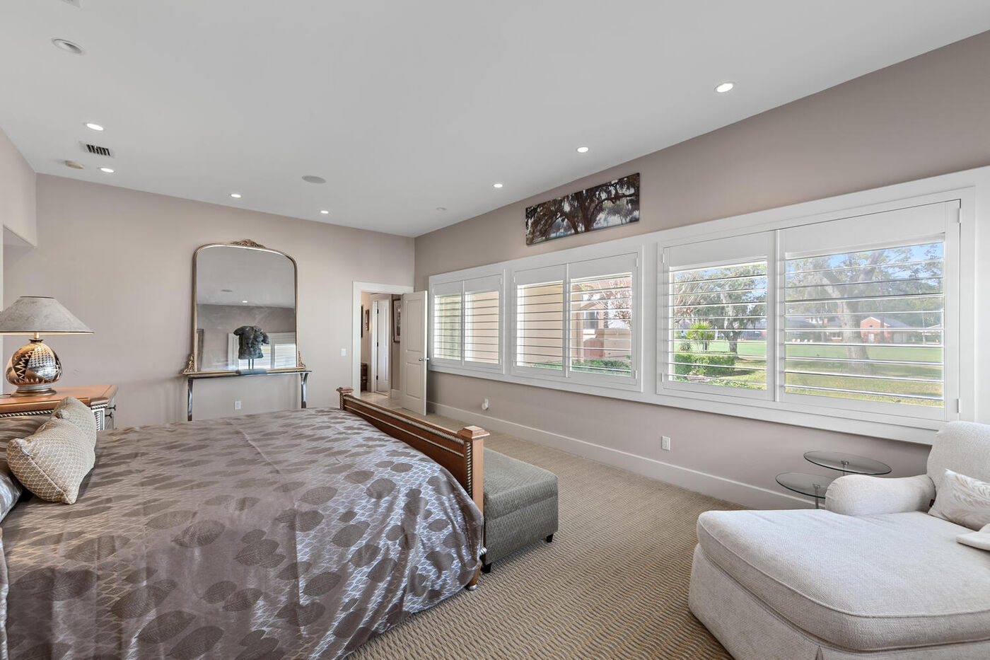149 Twelve Oaks Lane &mdash; a guest suite