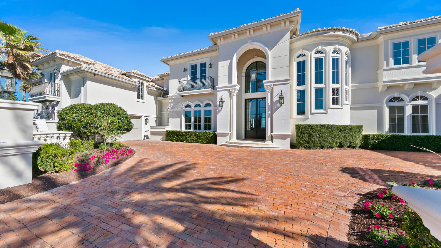 801 Ponte Vedra Boulevard &mdash; the front elevation from the brick motor court