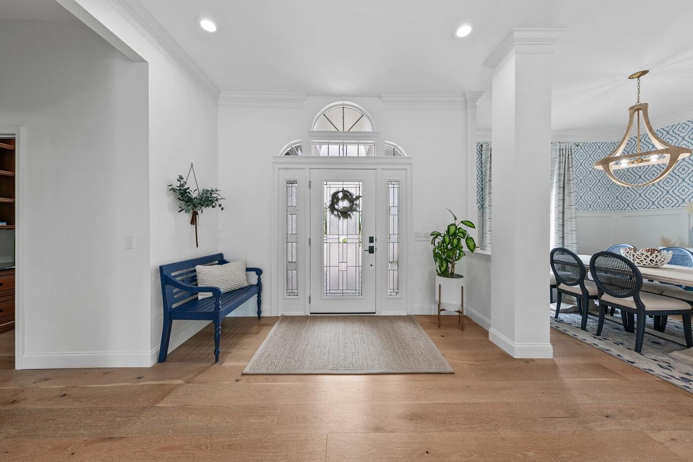 8160 Merganser Drive &mdash; the foyer