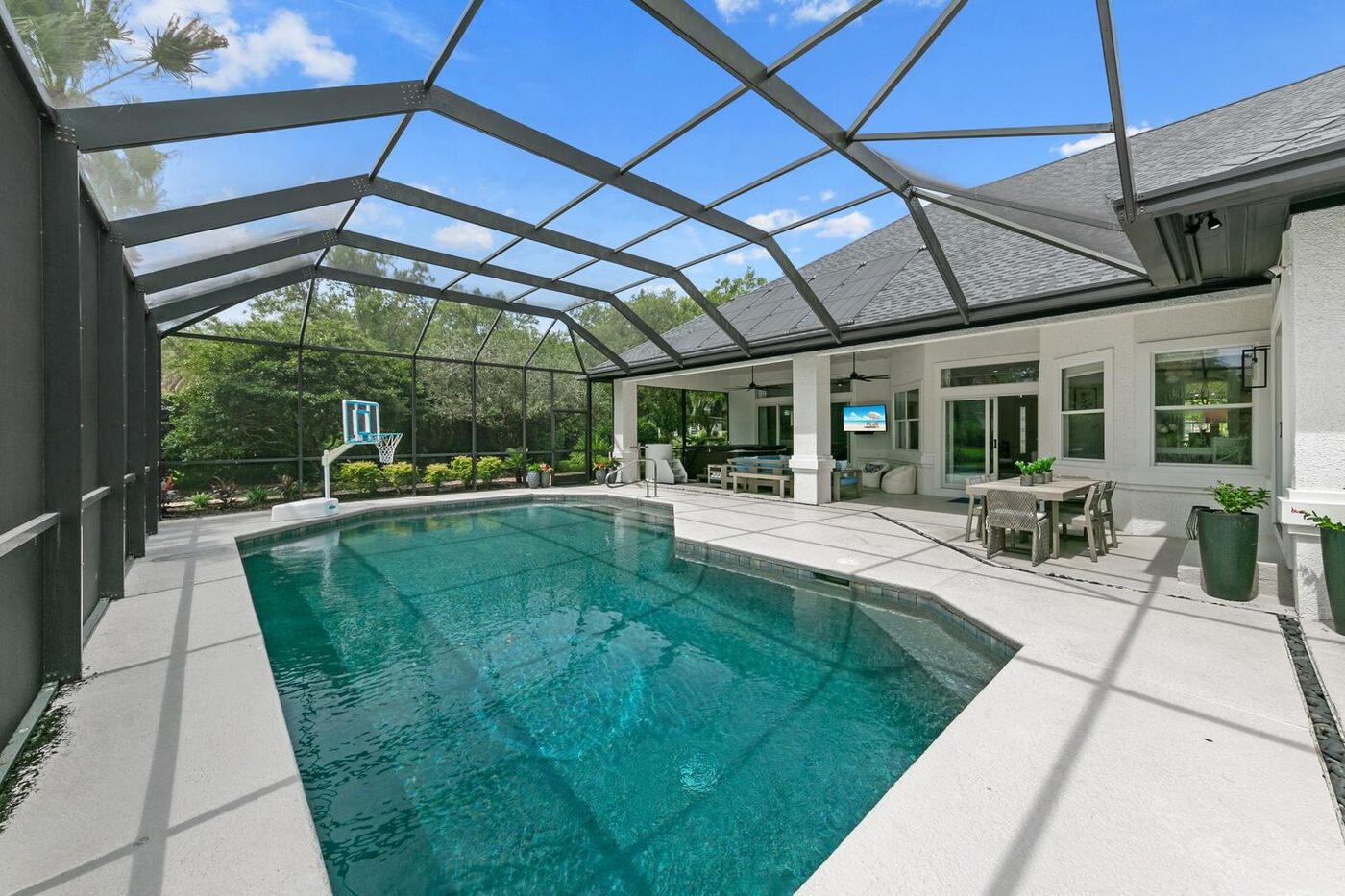 8160 Merganser Drive &mdash; the pool and the lanai